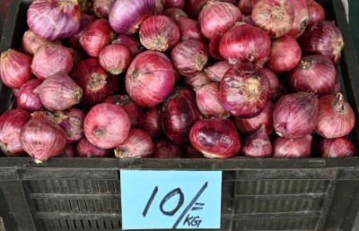 މާރުކޭޓަށް ދާ މީހުން މަދުވެ އަގުތަކާއި ވިޔަފާރި ދަށަށް