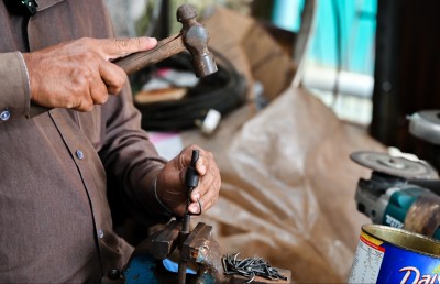 މުހައްމަދު މި ހިންގަނީ ދިވެހި މަސްވެރިންގެ ބުޅި ފެކްޓަރީ