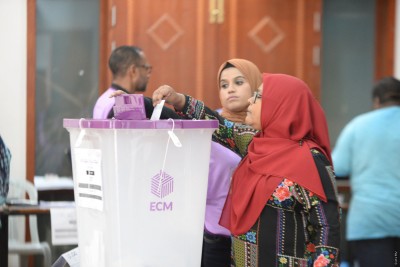 ގުރައިދޫ ދާއިރާގެ ބައި އިލެކްޝަނަށް ކުރިމަތިލި ތިން ކެންޑިޑޭޓުން ޖޫރިމަނާކޮށްފި