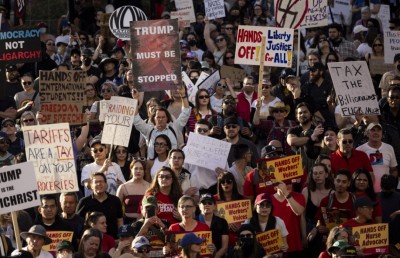 ޓްރަމްޕާ ދެކޮޅަށް އެމެރިކާގައި ބޮޑެތި މުޒާހަރާތަކެއް