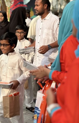 ދިރާގުން އީދަށް ސަޔާއި ހަދިޔާ ދީފި