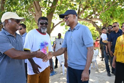 ޢީދު ފާހަގަކުރެއްވުމަށް ރައީސް ގެ އުފަން ރަށް، ހިންނަވަރަށް ވަޑައިގެންފި