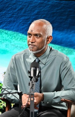 ދުޅަހެޔޮ ދިރިއުޅުމަކަށް މަގުފަހިވާގޮތަށް ތަރައްގީގެ މަޝްރޫއުތައް ހިންގާނަން: ރައީސް