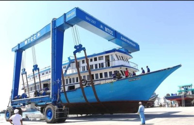 އަލިފާން ރޯވީ ކަރަންޓު ޝޯޓަކުން، މުޅި ބޯޓުގައި ހުޅު ހިފަން ނެގީ ފަސް މިނެޓު