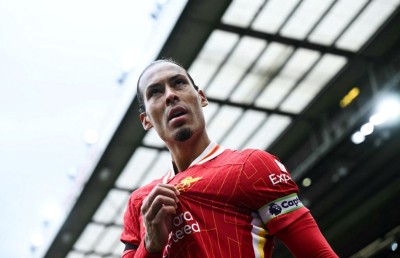 ފަހު ވަގުތު ލިވަޕޫލް މޮޅު ކޮށްދީ ވެން ޑައިކް ފަހުރުވެރިވެފައި