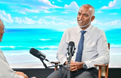 ސްޓޫޑެންޓް ލޯނުގައި ބޭރުގައި ކިޔަވާ ކުދިންނަށް ބޭންކު ރޭޓުގައި ޑޮލަރު ހޯދައިދޭނަން: ރައީސް