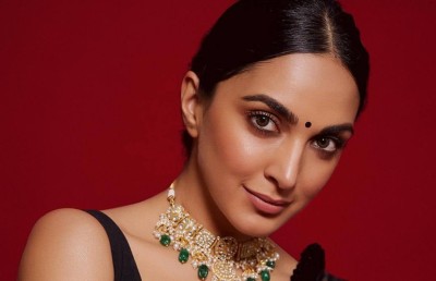 އަލަތު ދަރިފުޅަށް ބަލިވެއިން ކިއާރާ މެޓް ގާލާ އަށް ދަނީ