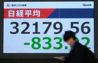 ޗައިނާއިން އެމެރިކާގެ މުދަލަށް 125 ޕަސެންޓުގެ ޓެރިފް، ޓްރަމްޕު ވިދާޅުވީ ދަނީ ރަނގަޅަށް ކަމަށް