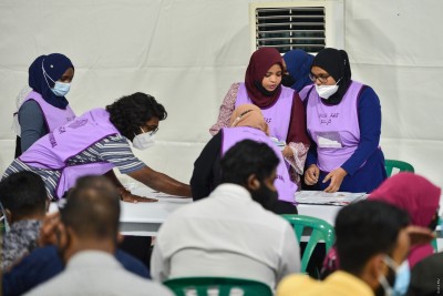 ރީރެޖިސްޓްރޭޝަނަށް އިއްޔެއާ ހަމައަށް 4324 ފޯމު