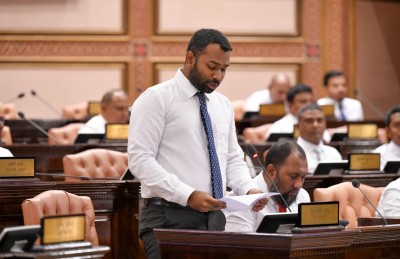 ރިޔާސަތުން މަޖިލީހުގެ މަސައްކަތަށް ހުރަސްއަޅާ ކަމަށް ބުނެ ގަރާރެއް