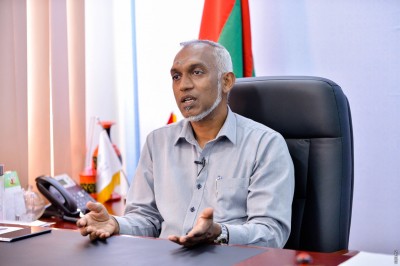 ރިޔާސީ ޓިކެޓު ހޯއްދަވަން އުޅުއްވާ ކަމަށް ބުނެ މުއިއްޒަށް މަރުގެ އިންޒާރު ދީފި