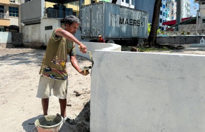 މާފަންނު ސަހަރާ ކައިރީގެ މަގުތަކުގައި ޕާކުކުރުން މަނާކޮށް، އެތެރޭގައި މައިޒާނަކާ އެކު ޕާކިން ޒޯނެއް