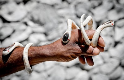 އަޖައިބެއްހާ ހުނަރުވެރި ހަމީދު މިކުރަނީ ދިގު ދަތުރެއް