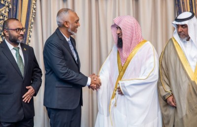 މަދީނާގެ ހަރަމްފުޅުގެ އިމާމް ރައީސްގެ އަރިހަށް އިހުތިރާމުގެ ޒިޔާރަތެއް ކުރައްވައިފި