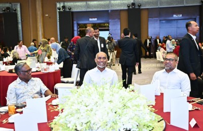 ބޭރު ގައުމުތަކުގައި ކިޔެވިޔަސް އިސްލާމީ ރިވެތި އުސޫލު ދޫކޮށްނުލާ: ރައީސް