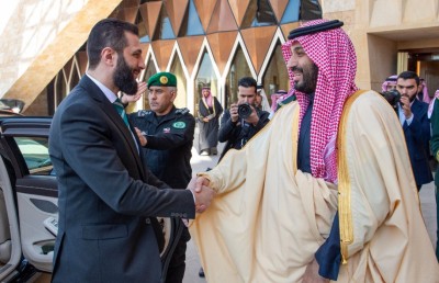 ސައޫދީ އާއި ގަތަރުން ސީރިއާގެ ދަރަނި ދައްކައިދެނީ