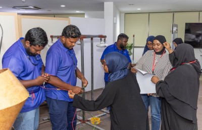 ސްޓެލްކޯއިން އަންހެން އިލެކްޓްރިޝަނުން ތަމްރީނުކުރާ ކޯސް 16 ބައިވެރިއަކު ފުރިހަމަކޮށްފި