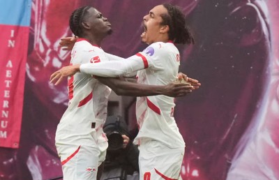 ކޭން ނެތި ކުޅުނު މެޗުން ބެޔާންގެ އިންތިޒާރު ދިގުވެއްޖެ