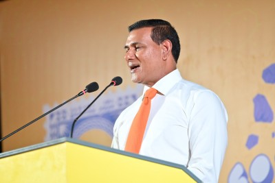 މިއީ ކެމްޕޭނާއެކު ނިމޭނެކަމެއް ނޫން، އެކުގައި ފަސް އަހަރު ހުންނާނަން: ސިޔާމް