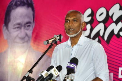 މުއިއްޒުގެ ވެރިކަމެއްގައި 1000 ނިކަމެތިން ހިލޭ ހައްޖަށް ފޮނުވަނީ