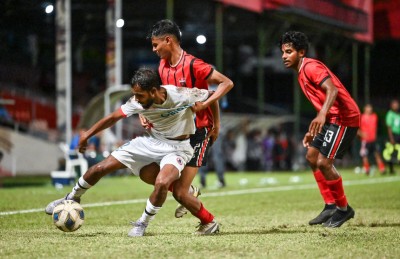 440 ދުވަހަށް ފަހު ފުޓްބޯޅަ އެނބުރި އައުން؛ ގެންޖެހުންތަކާއި ހިތްހަމަޖެހުން