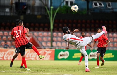 440 ދުވަހަށް ފަހު ފުޓްބޯޅަ އެނބުރި އައުން؛ ގެންޖެހުންތަކާއި ހިތްހަމަޖެހުން