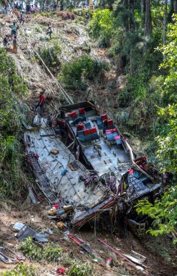 ސްރީ ލަންކާގައި ފަރުބަދަމަތިން ބަހެއް ވެއްޓި 21 މީހަކު މަރުވެއްޖެ