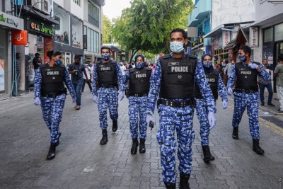 ފުލުހަކަށް އިންޒާރުދީ، މާރާމާރީ ހިންގުމުގެ ތުހުމަތުގައި 3 މީހުން ބަންދުކޮށްފި