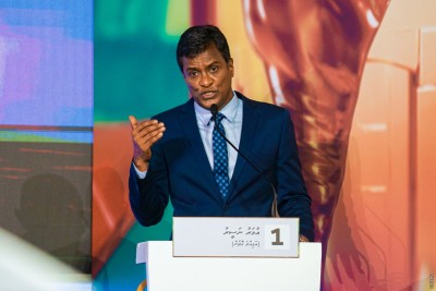 އިންޑިއާ ސިފައިން ނުފައިބާނެ, ޖެހޭނީ އެ މީހުންގެ އަތުގައި ހިފައިގެން ބޯޓަށް އަރުވަން: އުމަރު