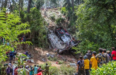 ސްރީ ލަންކާގައި ފަރުބަދަމަތިން ބަހެއް ވެއްޓި 21 މީހަކު މަރުވެއްޖެ