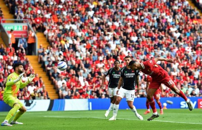 އާސެނަލް ފަހަތުން އަރައި ލީގު ޗެމްޕިއަނުން ހުއްޓުވައިފި