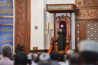 ތަޤުވާވެރިކަންމަތީގައި ތިބުމަށް ގިނަގިނައިން ތައުބާވުން މުހިންމު: ޚުތުބާ