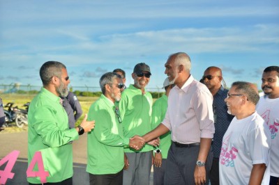 މުއިއްޒުގެ ކެމްޕޭނުގައި އަދާލަތު ޕާޓީގެ ކުލަ ބޭނުންނުކުރަން އިލްތިމާސްކޮށްފި