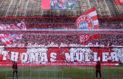 ބެޔާންގެ ސަޕޯޓަރުން ފަހުގެ ވަދާއު މުލާ އަށް، ކޭންގެ ފުރަތަމަ ތައްޓަށް މަރްހަބާ