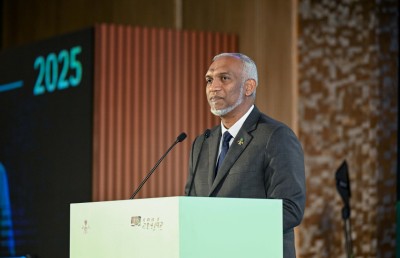 ތިންބައިކުޅަ އެއްބައި މުވައްޒަފުން ގޭގައި މަސައްކަތްކުރާ ގޮތަށް ހަދަނީ، މަހަކު 30 ގަޑިއިރު އޮފީހުގައި ހަމަކުރުމުގެ ވިސްނުމެއް