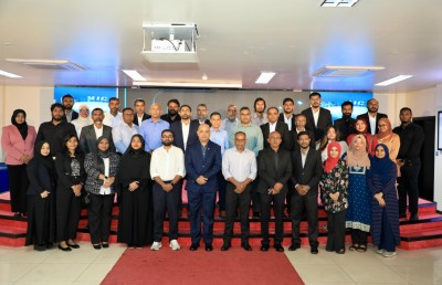 ވަކި ފަރާތަކަށް ބުރަ ނުވެ، ސަމާލުކަން ދީގެން މައުލޫމާތު ފޯރުކޮށްދޭން ނަވީން އެދިވަޑައިގެންފި