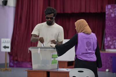 އިންތިޚާބާ ގުޅިގެން ސިޔާސީ ޕާޓީތަކުން އޭސީސީއަށް ތިން މައްސަލައެއް