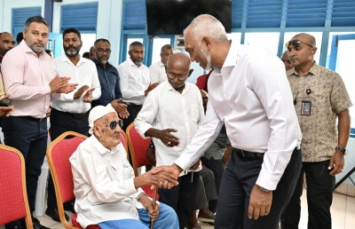 ރައީސްގެ މަގާމު ހިމެނޭ ގޮތަށް އިސްމަގާމުތަކުގައި ތިބޭ މީހުން ދުރުކުރުމުގެ ބާރު ރައްޔިތުންނަށް ލިބޭ ގޮތަށް ހަދަނީ