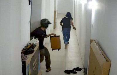 ކަރޯކޭ ސިސްޓަމް ހިފައިގެން މި ދަނީ ކާކު؟