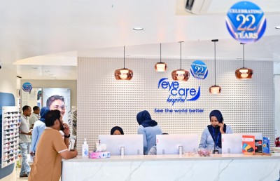 ލޮލުގެ ފަރުވާތައް ދިނުމުގައި އައިކެއާ ދެވަނައެއް ނެތް!