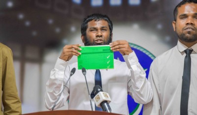 ޓެމްޕްލޭޓް ބޭނުންކޮށްގެން 45 ލޯފަންމީހުން މިނިވަންކަމާ އެކު ވޯޓުލީ