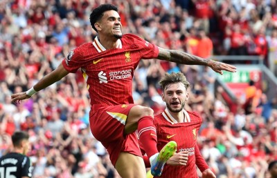 ބާސެލޯނާ އިން ލުއިޒް ޑިއާޒް ގެންނަން މަސައްކަތްކުރަނީ