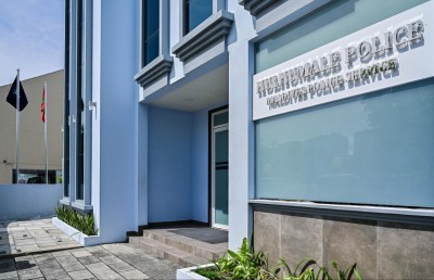 އަންހެނެއްގެ ކުރީގެ ފިރިމީހާ އާއި މިހާރުގެ ލޯބިވެރިޔާއާ ދެމެދު މާރާމާރީއެއް!