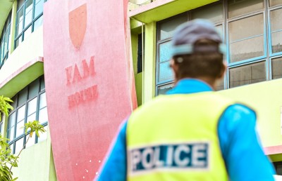 ފުޓުބޯޅަ ސްކޫލް ޕްރޮޖެކްޓް: ކޮރަޕްޝަނާއި، އިހުމާލުގެ ސީރިއަސް މައްސަލަތަކެއް