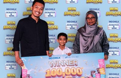 އެމްޔޫ ސްޓޯރުގެ ޕްރޮމޯޝަން: އިންޑޯމިލްކު ޕެކެޓު ގަނެގެން 100،000ރ. ލިބިއްޖެ