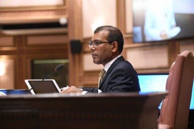 ރާގު ބަދަލުވެ، ނަޝީދުގެ މެންބަރުން ނިޒާމީ ވޯޓު ފަސްކުރަން ގޮވާލައިފި