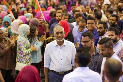 ރައްޔިތުން ނޫން އެހެން ބައެއްގެ ބާރެއް އަޅުގަނޑުގެ މައްޗަކަށް ނުހިނގާނެ: ޑރ. މުއިއްޒު