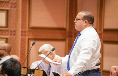 މެޖޯރިޓީ އޮތަތީ، އަވަސް އަރުވާލައިގެން ނިޒާމު ބަދަލުކުރާކަށް ނުފެނޭ: އަސްލަމް