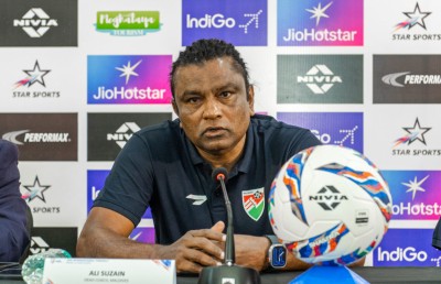 ދަށް ނަތީޖާތަކަކަށް ފަހު މާފަށް އެދެމުން ސުޒޭން ގައުމީ ޓީމާ ދުރަށް