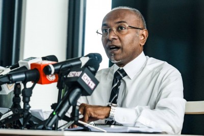 ޑިމޮކްރެޓްސްއިން މަޖިލީހުގެ ހުރިހާ ދާއިރާއަކަށް ވާދަކުރަނީ